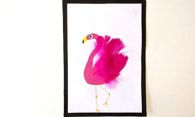 faire un joli flamant rose avec une empreinte de main