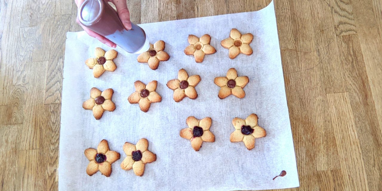 Des petites fleurs fourrées au chocolat