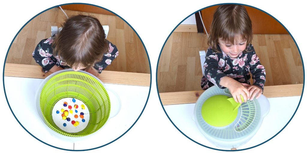 Instrument de musique, tambourin, thème indien,  carton, recyclage, activité enfants, bricolage enfants, DIY enfants, essoreuse à salade,  peinture, loisirs créatifs, ateliers créatifs, bricolage, activité enfant. Activité, Collage, maman créative, activité manuelle, motricité fine, esprit indien, gommettes, plumes, paille 